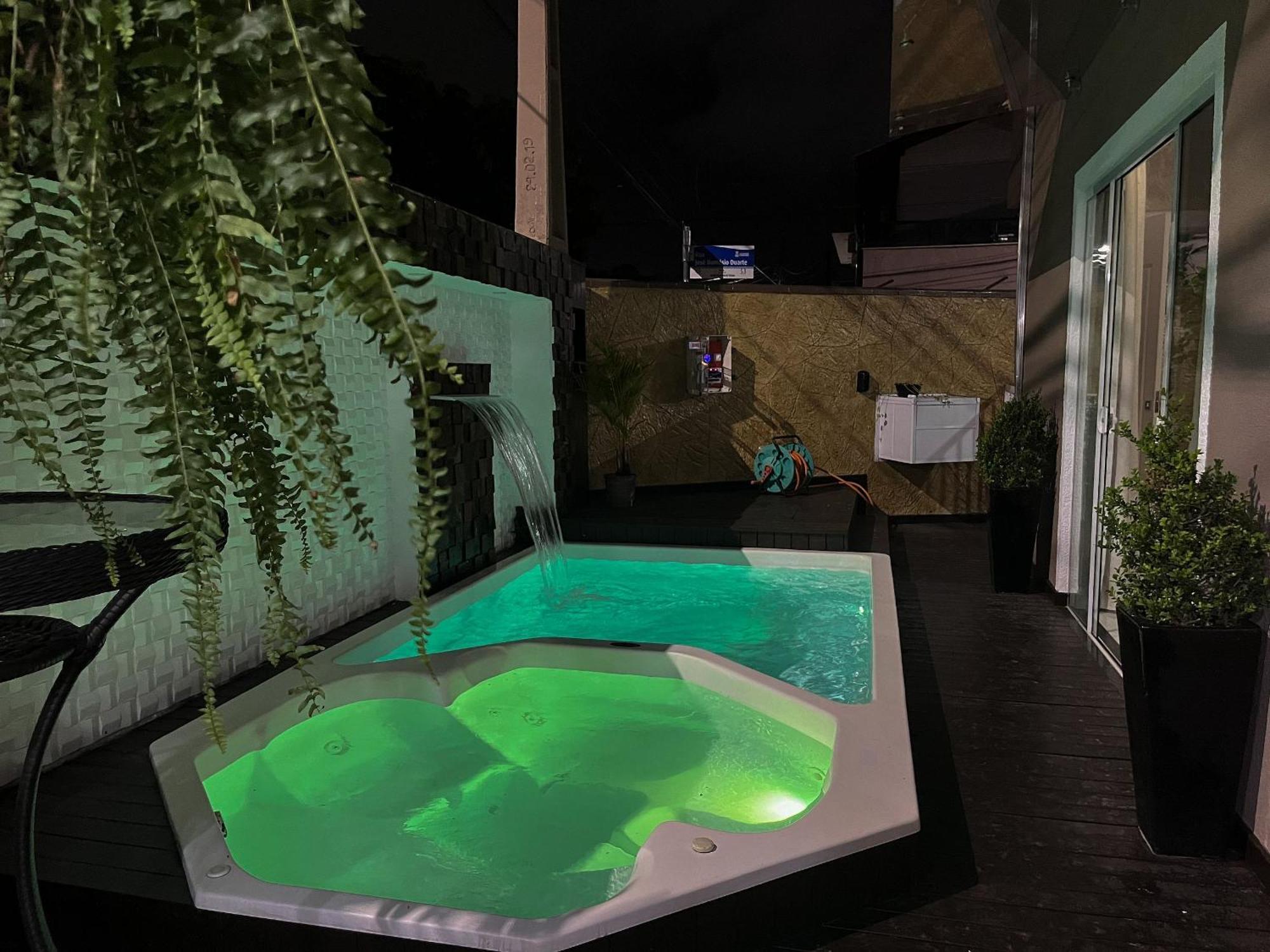 A Favorita Casa 15k Jacuzzi & Piscina Bc Casa de férias
